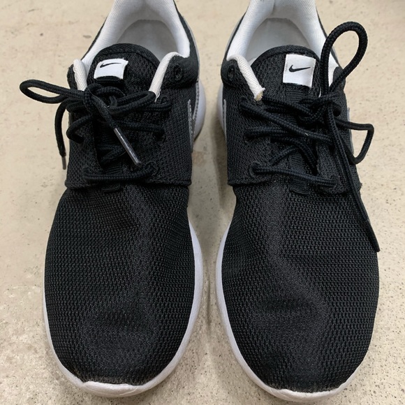 Nike Roshe One - Picture 4 of 4